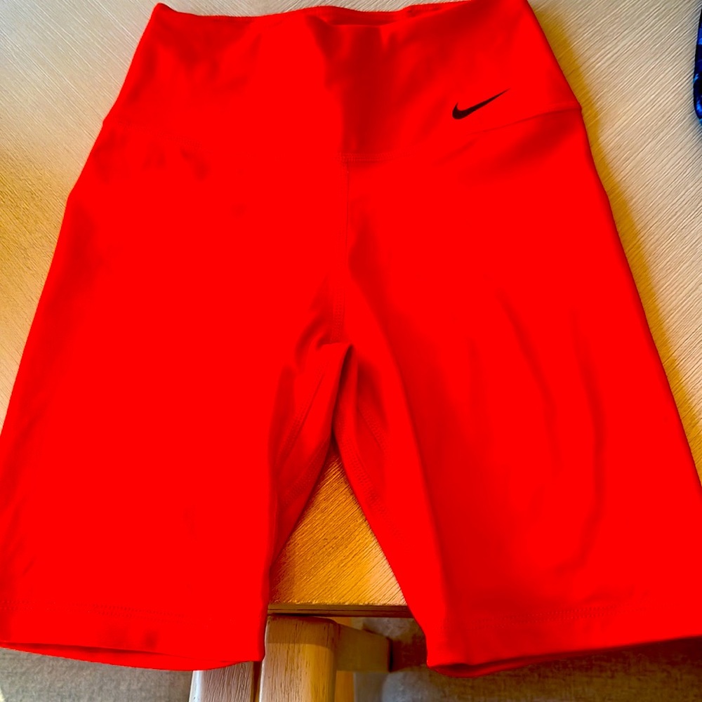 Nike biker short size XXS - red